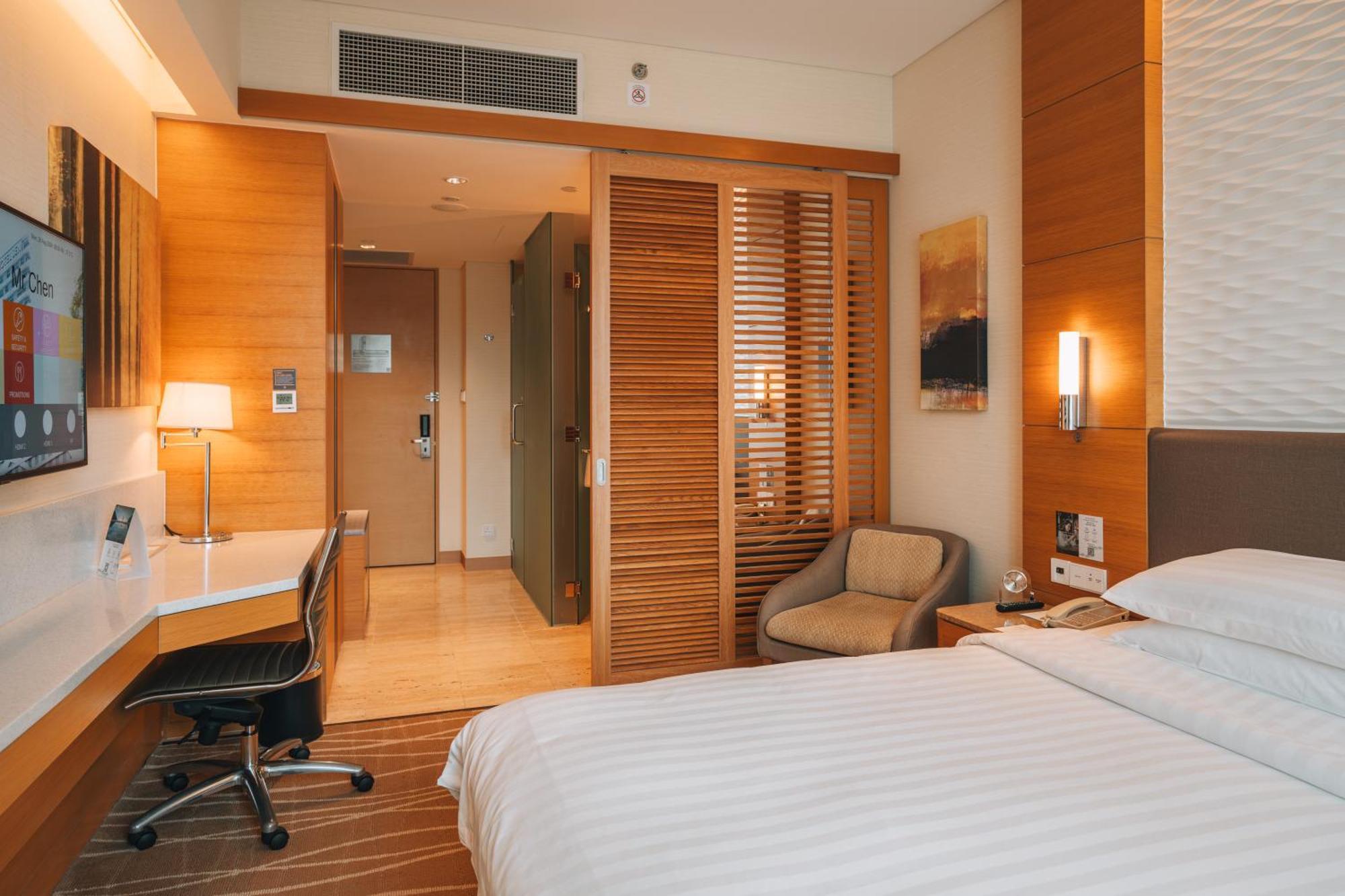 Superior King Room