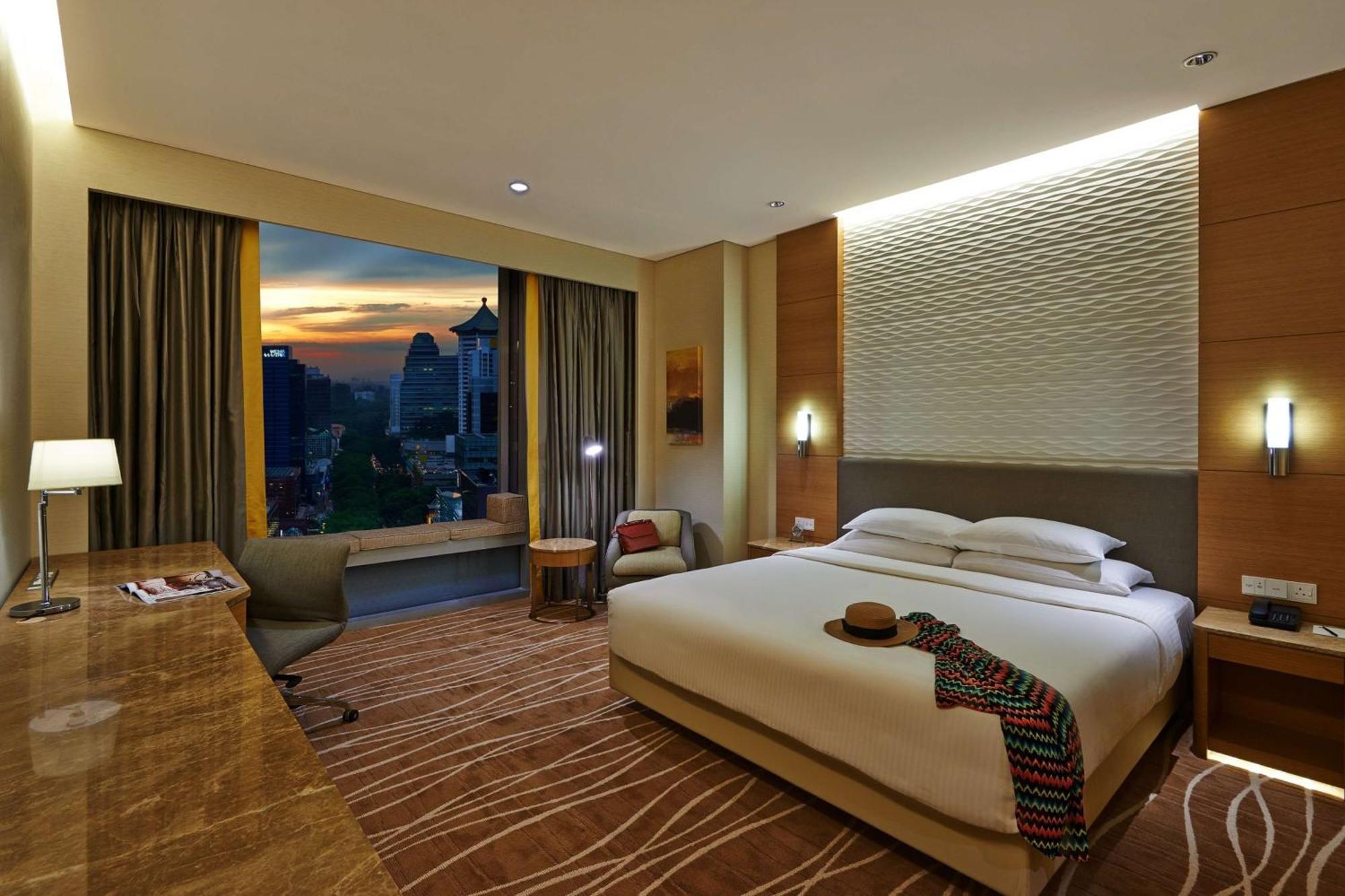 Deluxe King Room